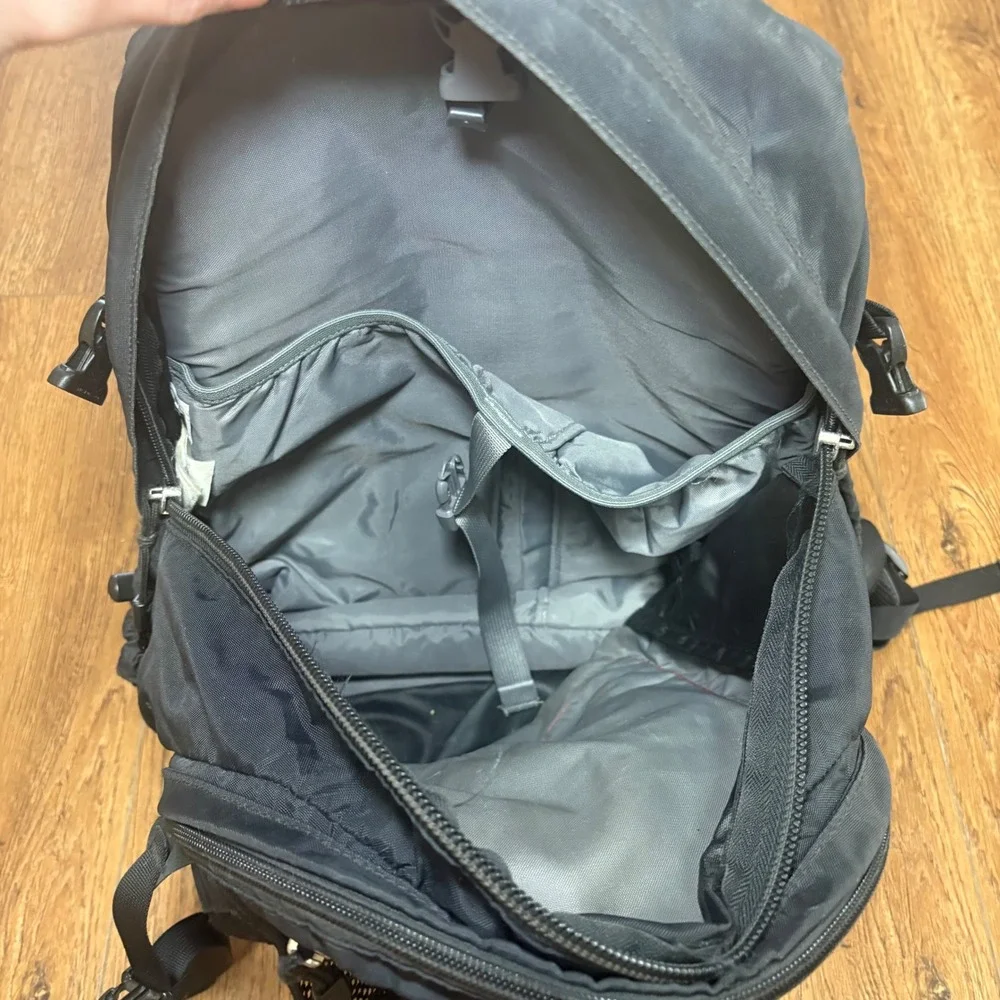 The North Face Recon Backpack Black Hiking School Travel Laptop‎ Bag Gorpcore